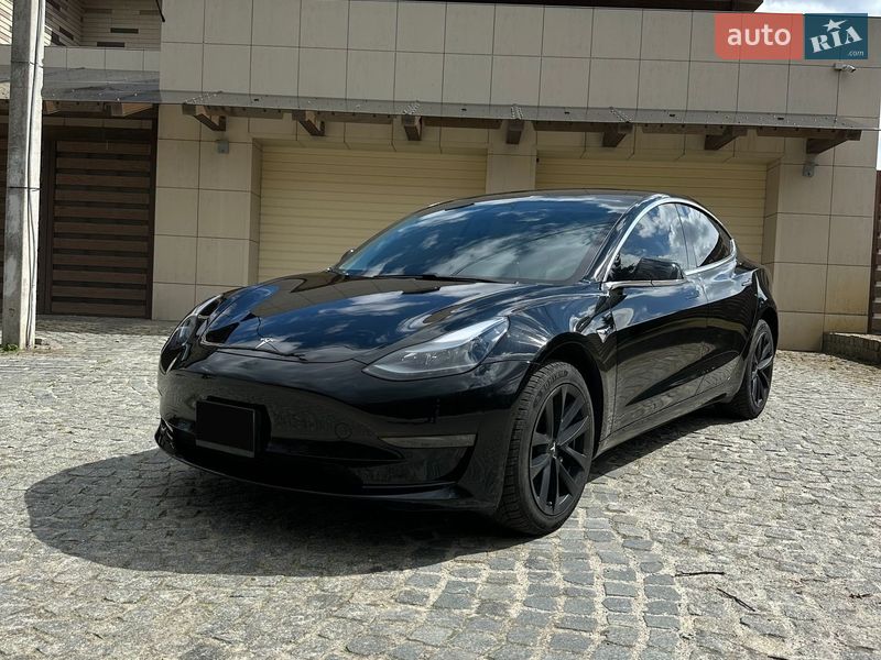 Седан Tesla Model 3 2020 в Харькове