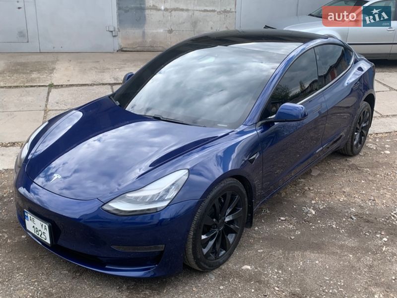 Tesla Model 3 2019