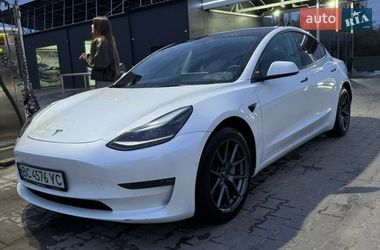 Седан Tesla Model 3 2022 в Львові