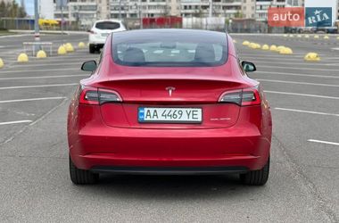 Седан Tesla Model 3 2022 в Киеве