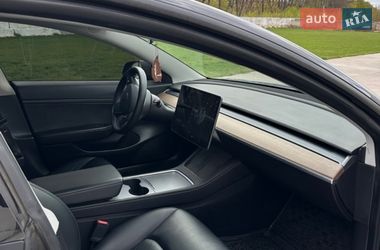 Седан Tesla Model 3 2021 в Луцке