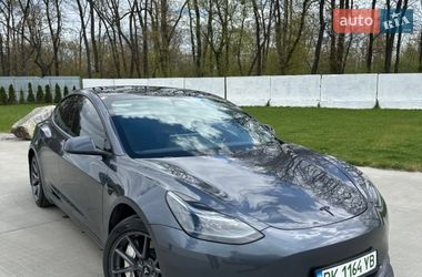 Седан Tesla Model 3 2021 в Луцке