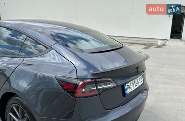 Седан Tesla Model 3 2021 в Луцке