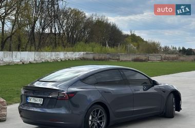 Седан Tesla Model 3 2021 в Луцке