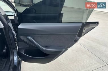 Седан Tesla Model 3 2021 в Луцке