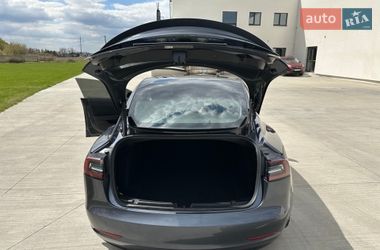 Седан Tesla Model 3 2021 в Луцке