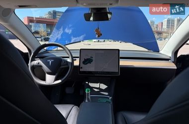 Седан Tesla Model 3 2021 в Киеве
