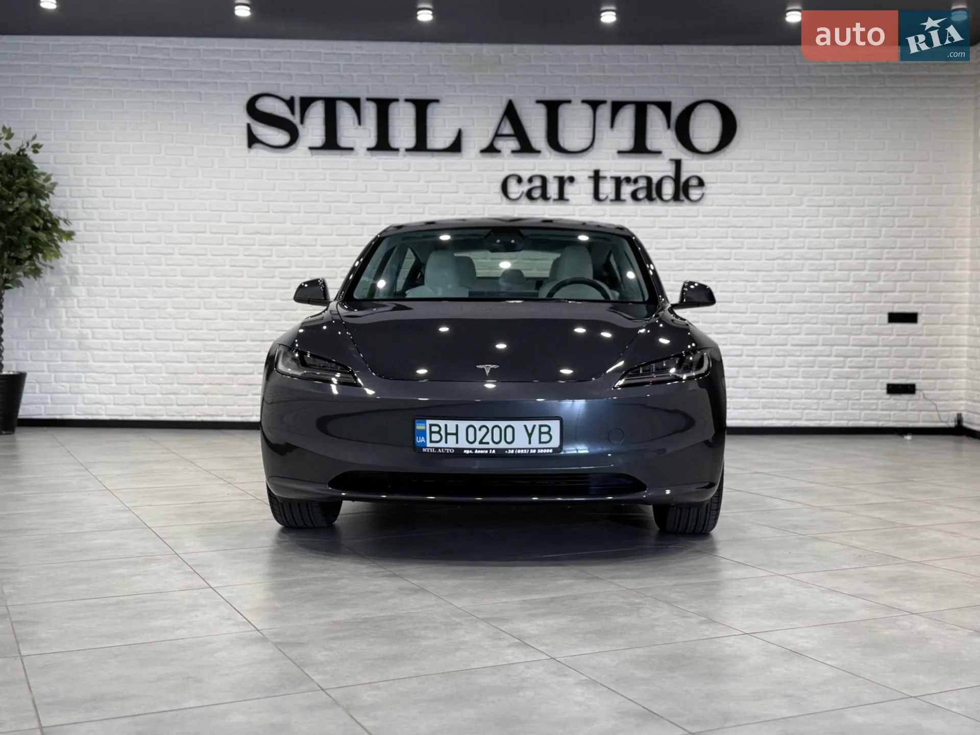 2025 Tesla Model 3 - мініатюра 10