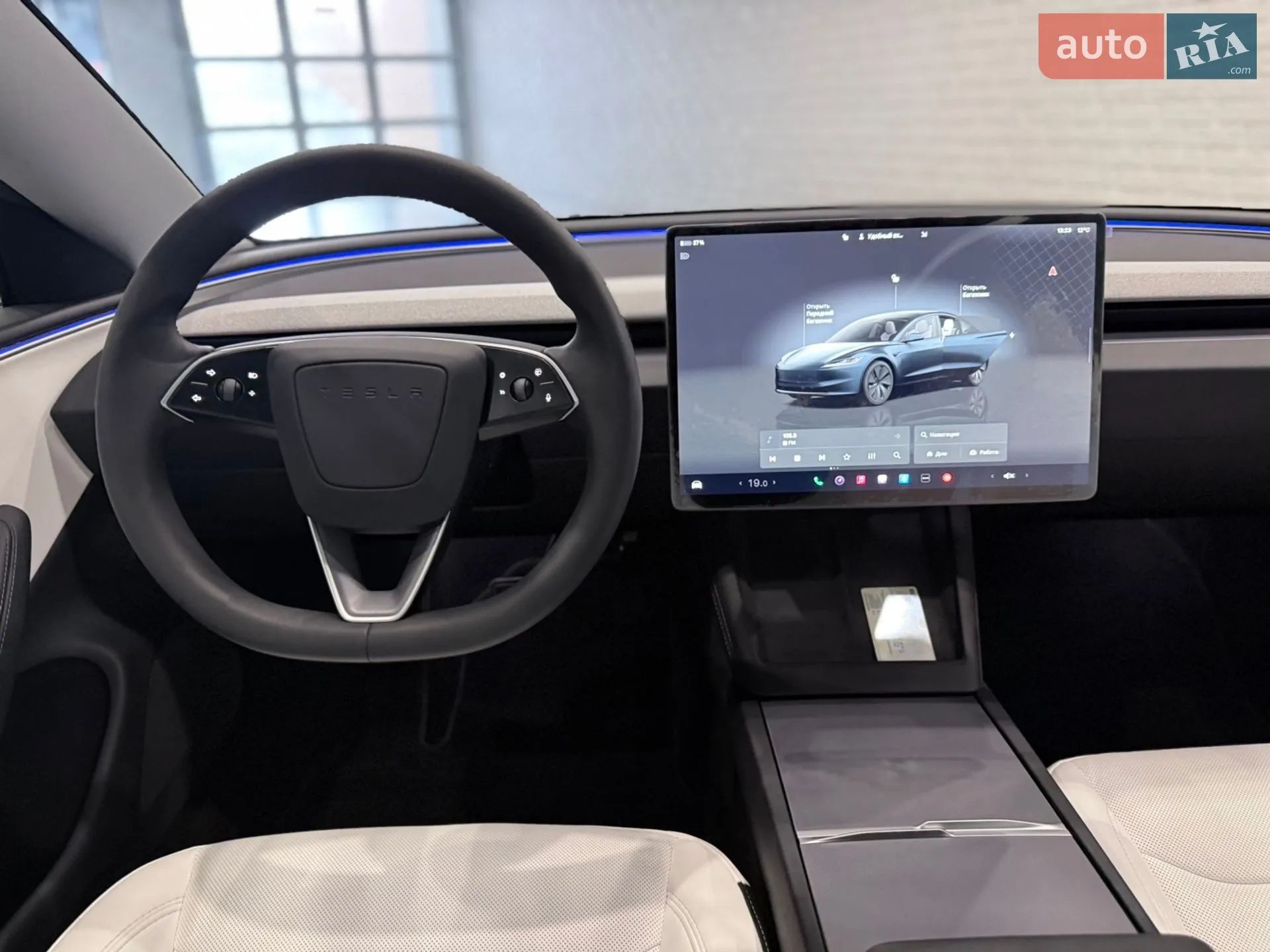 2025 Tesla Model 3 - мініатюра 19