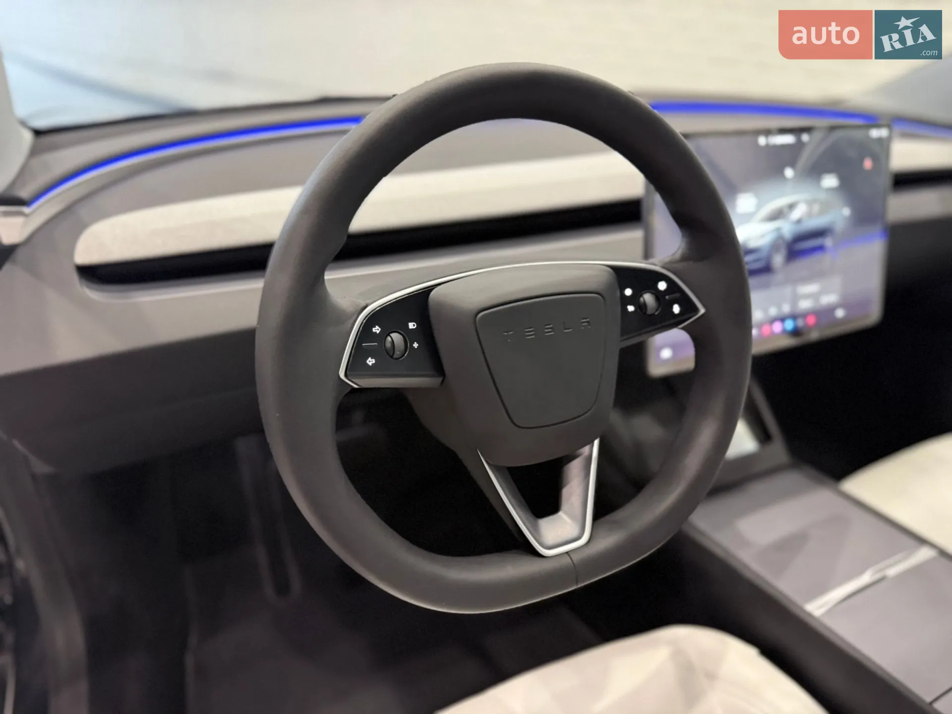 2025 Tesla Model 3 - мініатюра 16