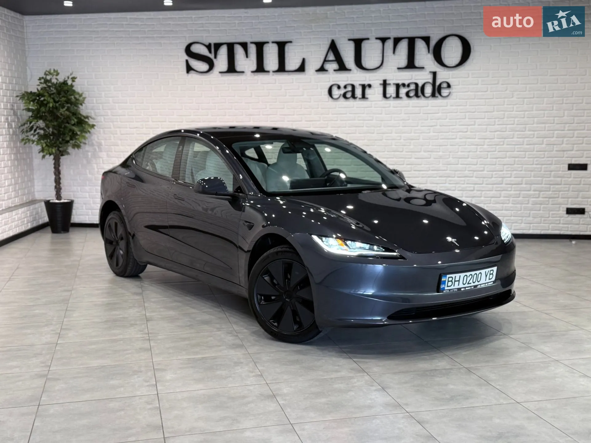 2025 Tesla Model 3 - мініатюра 26