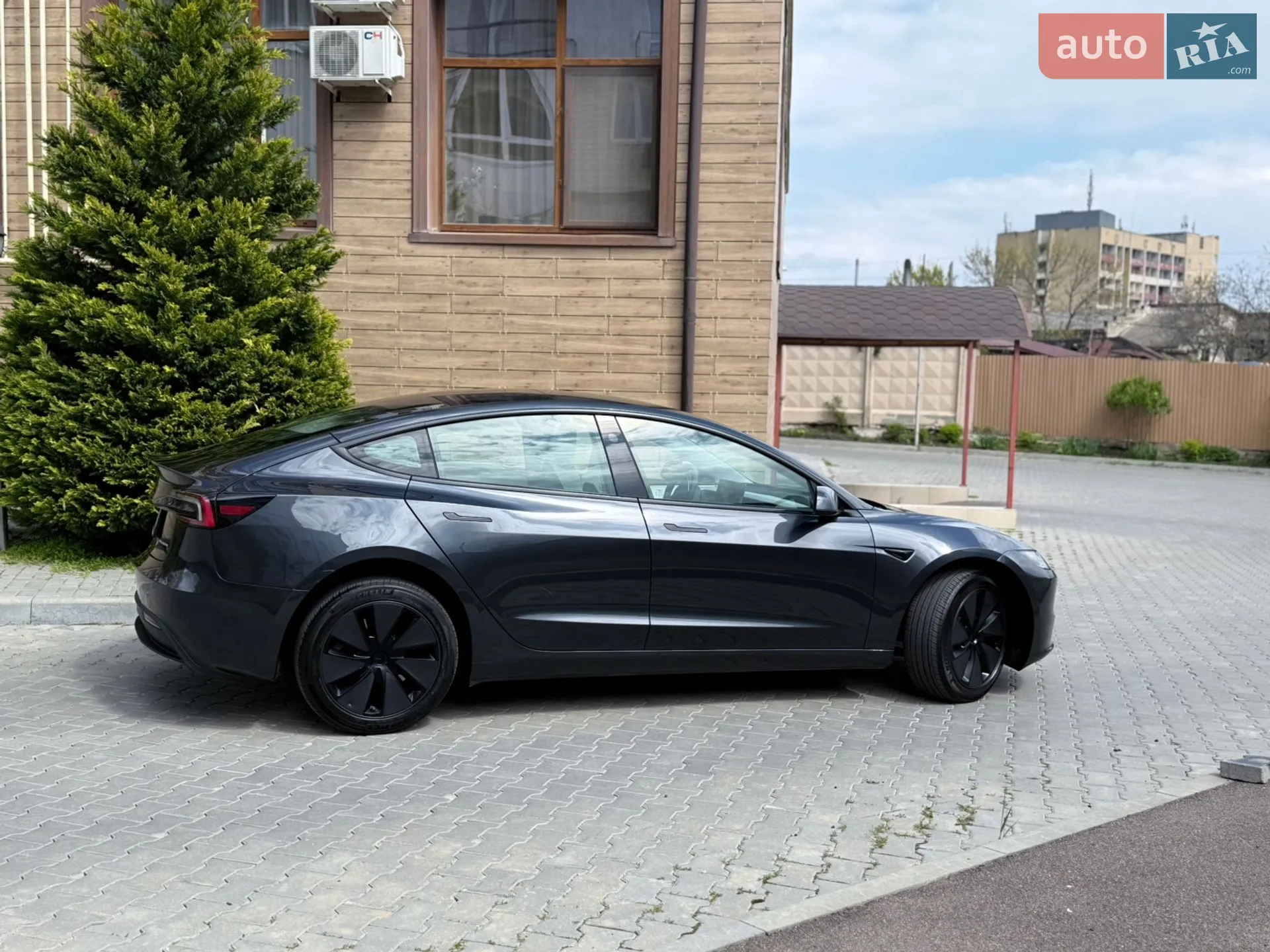 2025 Tesla Model 3 - мініатюра 50