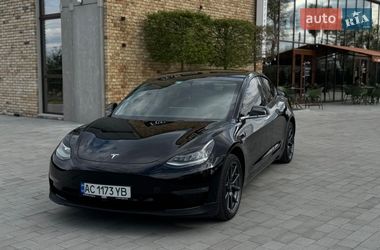 Седан Tesla Model 3 2019 в Луцке