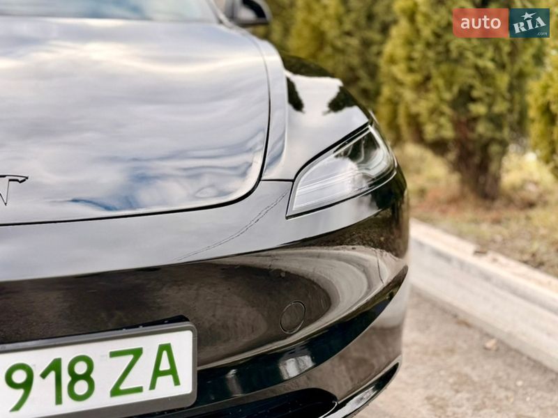 Седан Tesla Model 3 2024 в Харькове