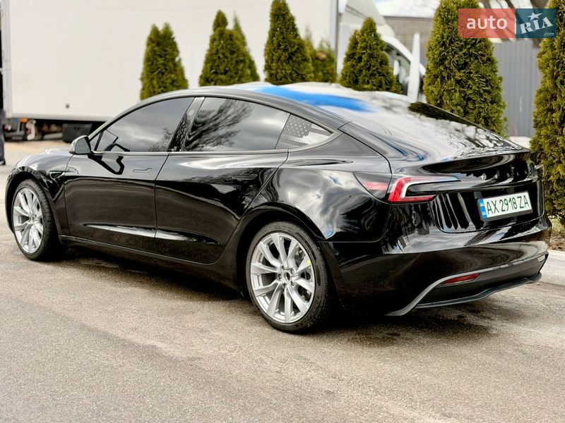Седан Tesla Model 3 2024 в Харькове