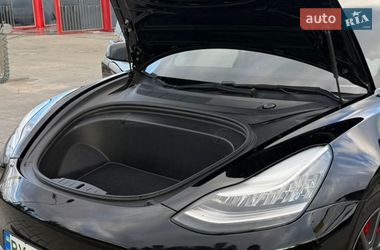 Седан Tesla Model 3 2018 в Хмельницком