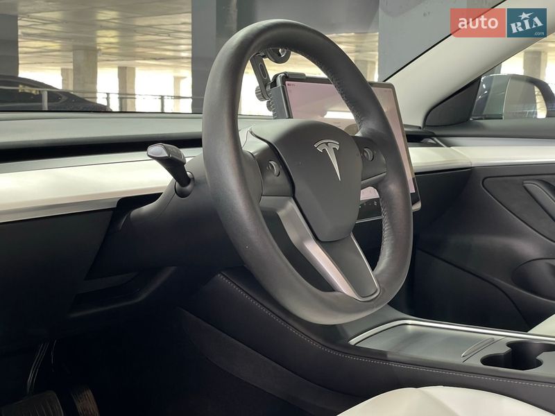 Седан Tesla Model 3 2022 в Одесі