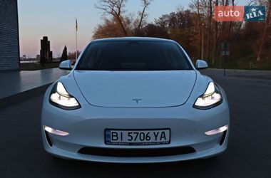 Седан Tesla Model 3 2022 в Кременчуге