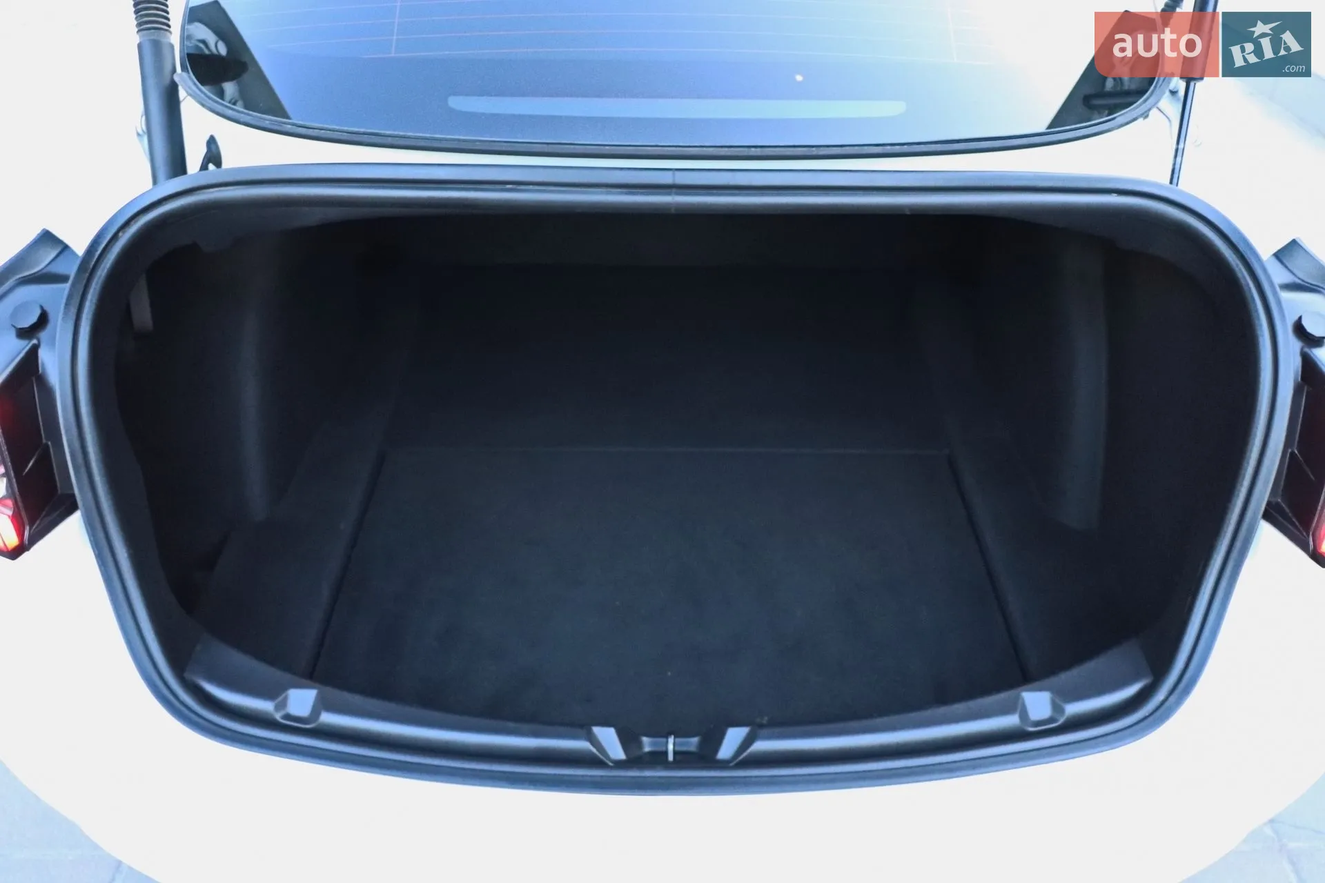 2022 Tesla Model 3 - мініатюра 13