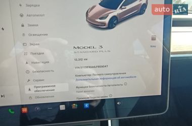 Седан Tesla Model 3 2020 в Львове