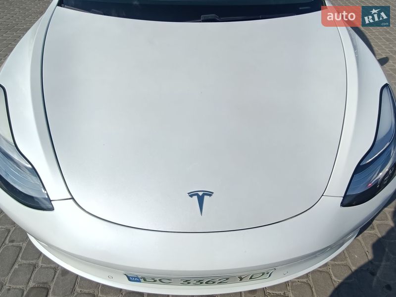 Tesla Model 3 2020