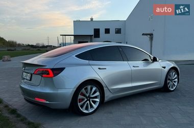 Седан Tesla Model 3 2018 в Луцьку