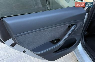 Седан Tesla Model 3 2018 в Луцьку
