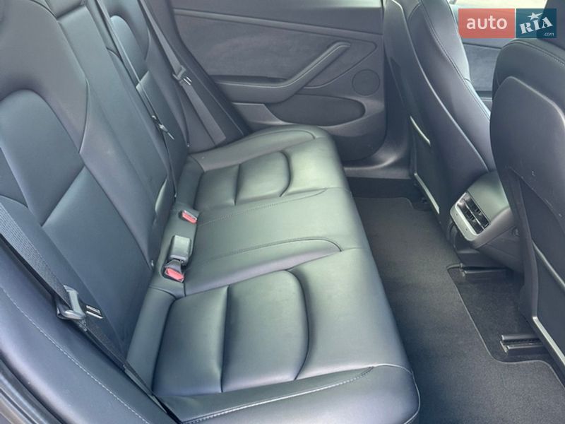 Седан Tesla Model 3 2022 в Виноградове