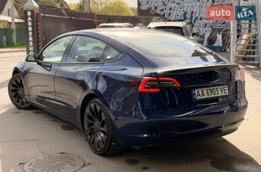Седан Tesla Model 3 2023 в Киеве