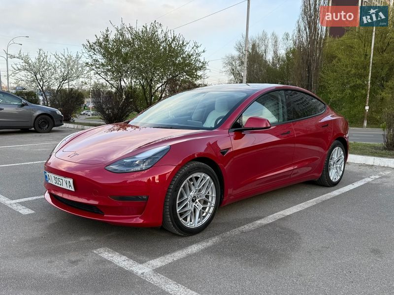 Tesla Model 3 2021