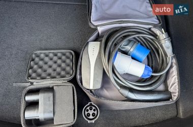 Седан Tesla Model 3 2021 в Киеве