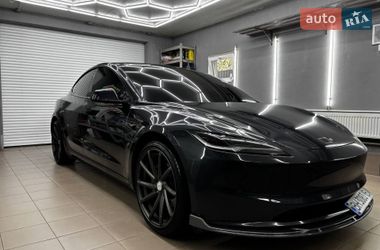 Седан Tesla Model 3 2024 в Черноморске