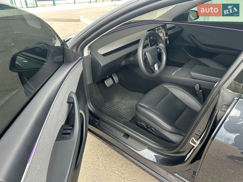 Седан Tesla Model 3 2024 в Черноморске
