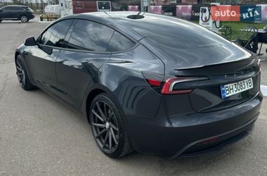 Седан Tesla Model 3 2024 в Черноморске