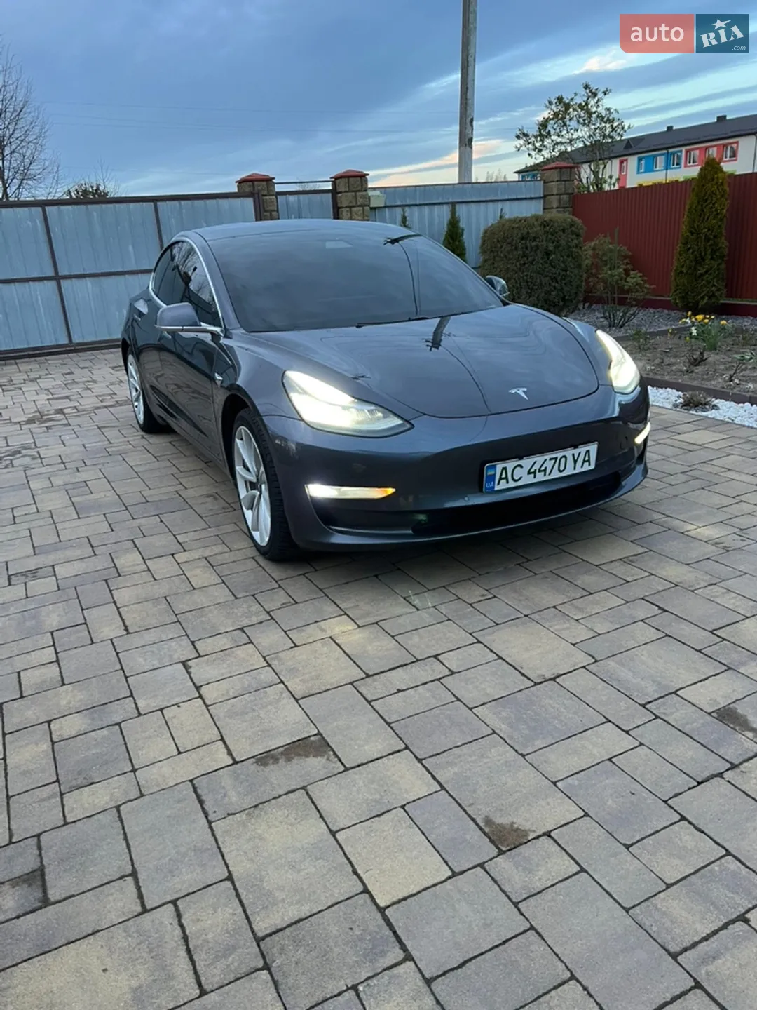 Tesla Model 3, 2019