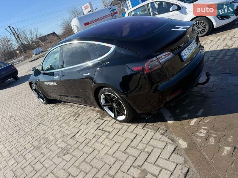 Седан Tesla Model 3 2018 в Барышевке
