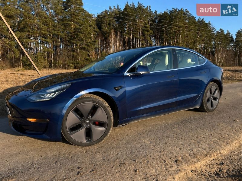 Седан Tesla Model 3 2018 в Вінниці