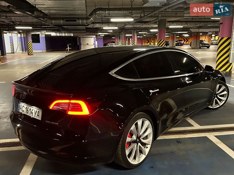 Tesla Model 3 2019