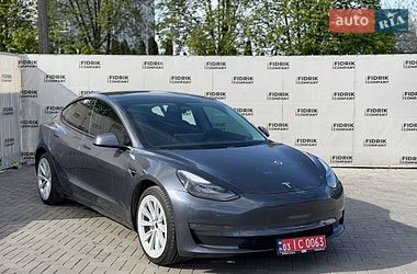 Седан Tesla Model 3 2022 в Луцке