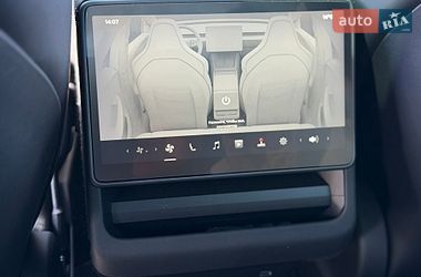 Седан Tesla Model 3 2024 в Тернополе