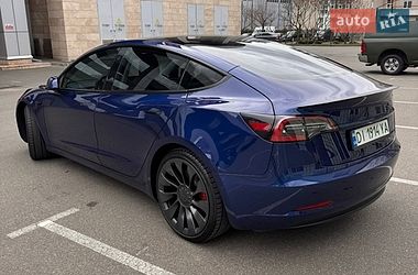Седан Tesla Model 3 2021 в Киеве
