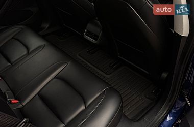 Седан Tesla Model 3 2021 в Киеве