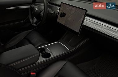 Седан Tesla Model 3 2021 в Киеве