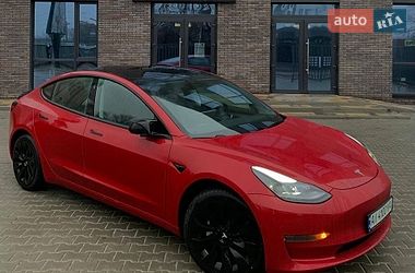 Седан Tesla Model 3 2022 в Львове