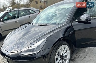 Седан Tesla Model 3 2022 в Львові