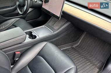 Седан Tesla Model 3 2022 в Львові