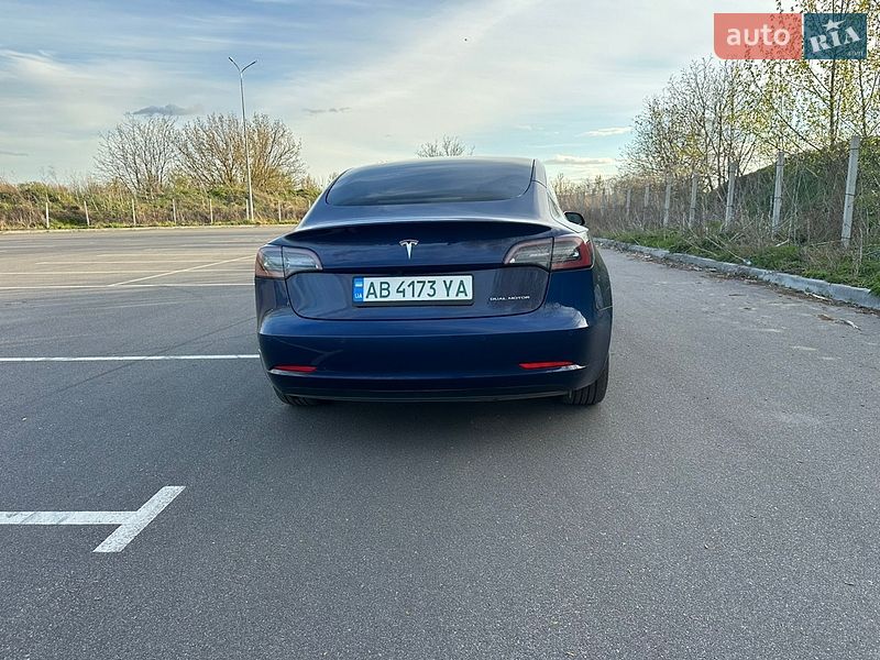 Седан Tesla Model 3 2018 в Вінниці