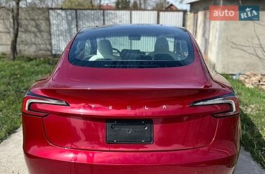 Седан Tesla Model 3 2024 в Львове
