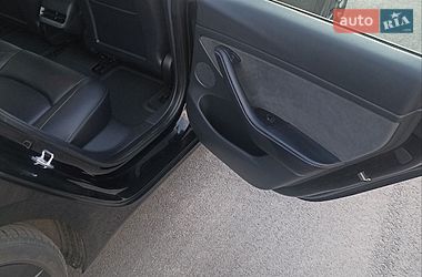 Седан Tesla Model 3 2022 в Буче