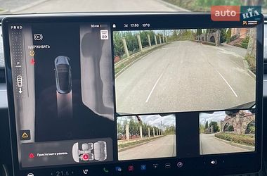Седан Tesla Model 3 2024 в Нововолинську